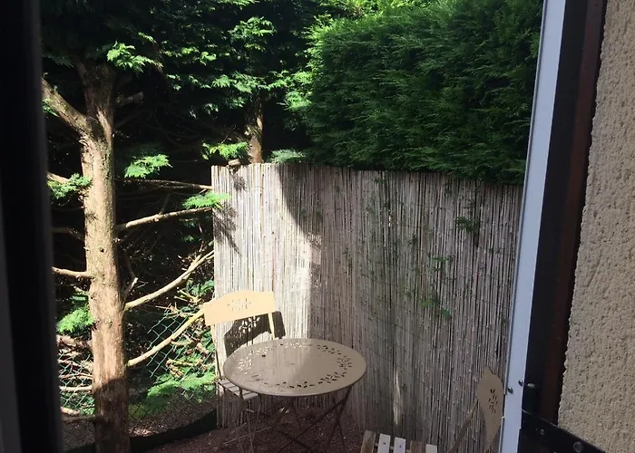 En Duplex A Deux Pas De La Avec Jardin - Fr-1-712-24 公寓