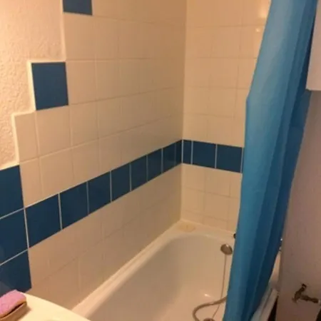 En Duplex A Deux Pas De La Avec Jardin - Fr-1-712-24 Villers-sur-Mer