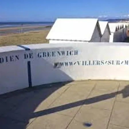 En Duplex A Deux Pas De La Avec Jardin - Fr-1-712-24 * Villers-sur-Mer